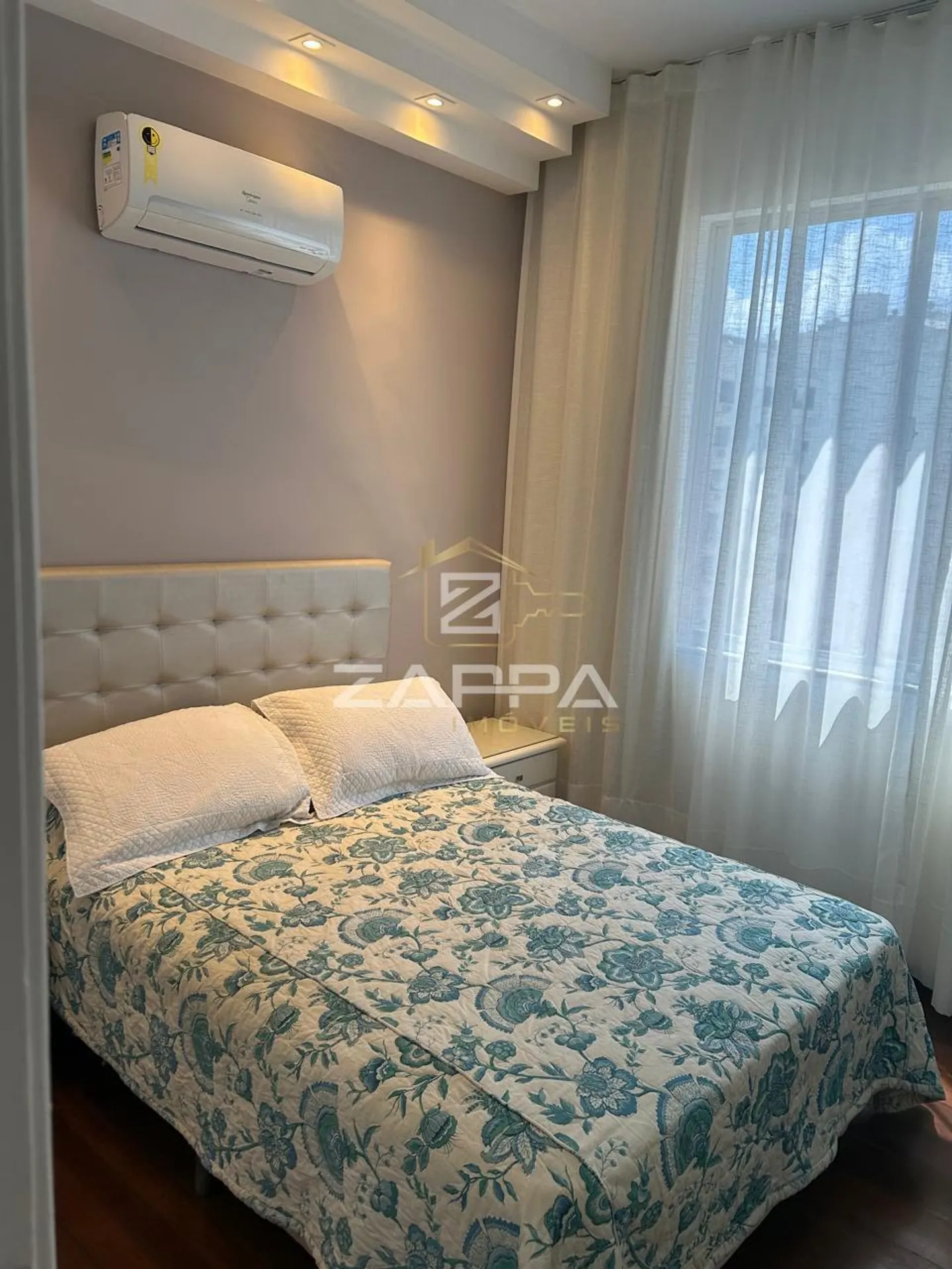 Furnished 2-bedroom apartment, 80 m² on the 10th floor — photo 3