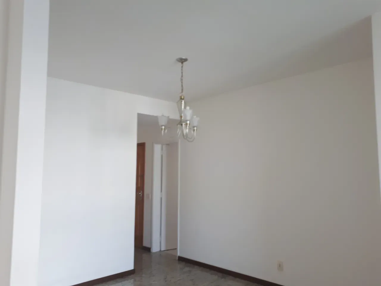 3-bedroom apartment with a bathtub — photo 3
