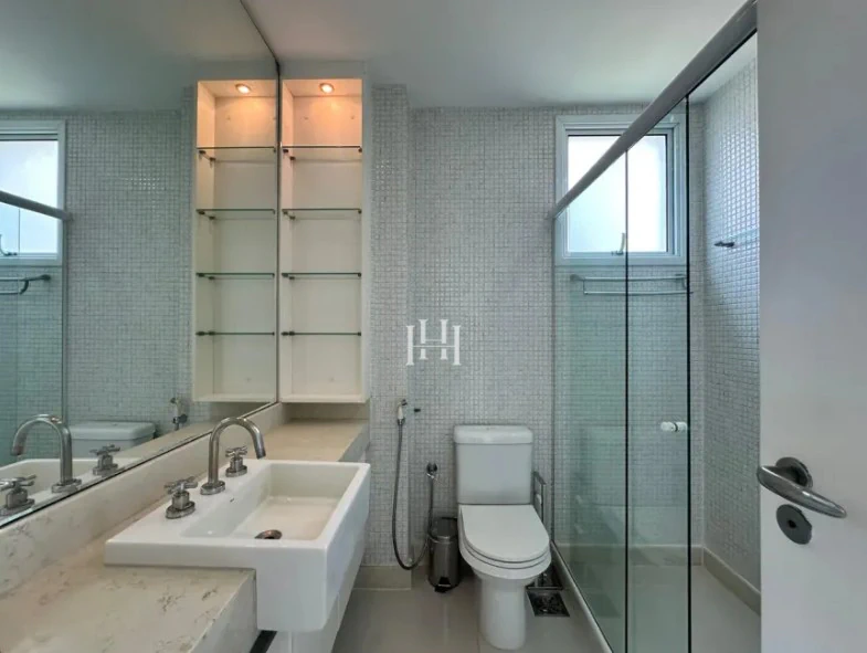 Apartamento mobiliado com 4 quartos e 291 m² — photo 24