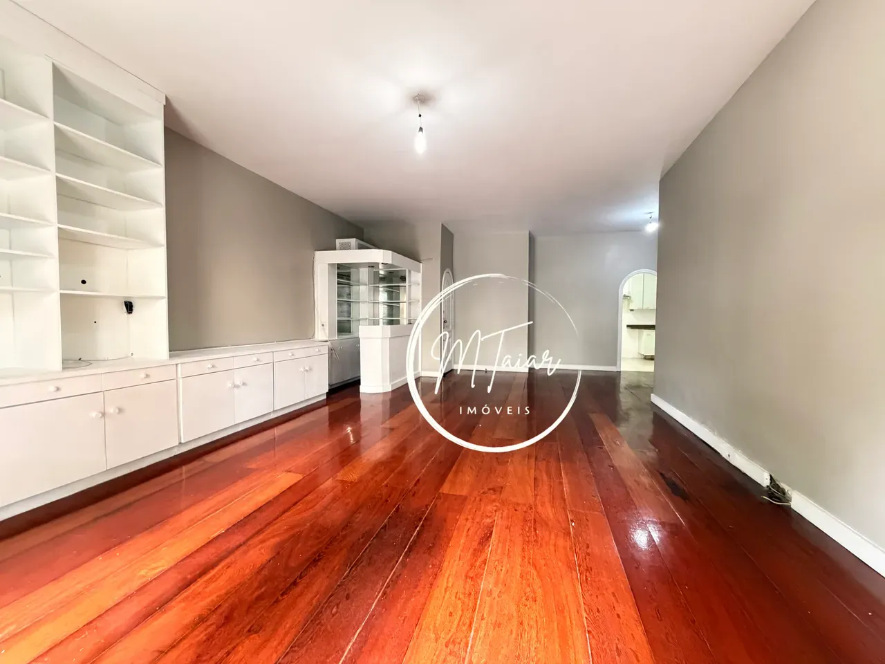 Рабочее место и 4 спальни: квартира 145 м² — photo 21