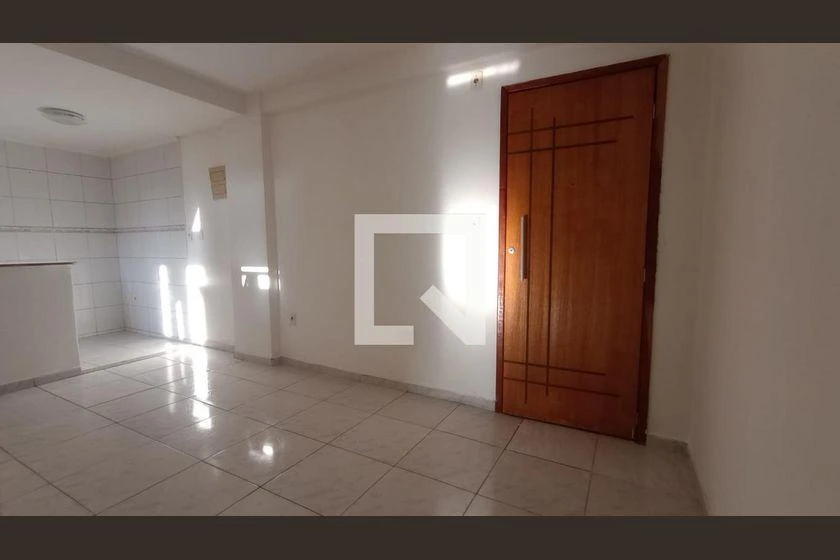 Apartamento de 55 m² com 2 quartos e cozinha fechada