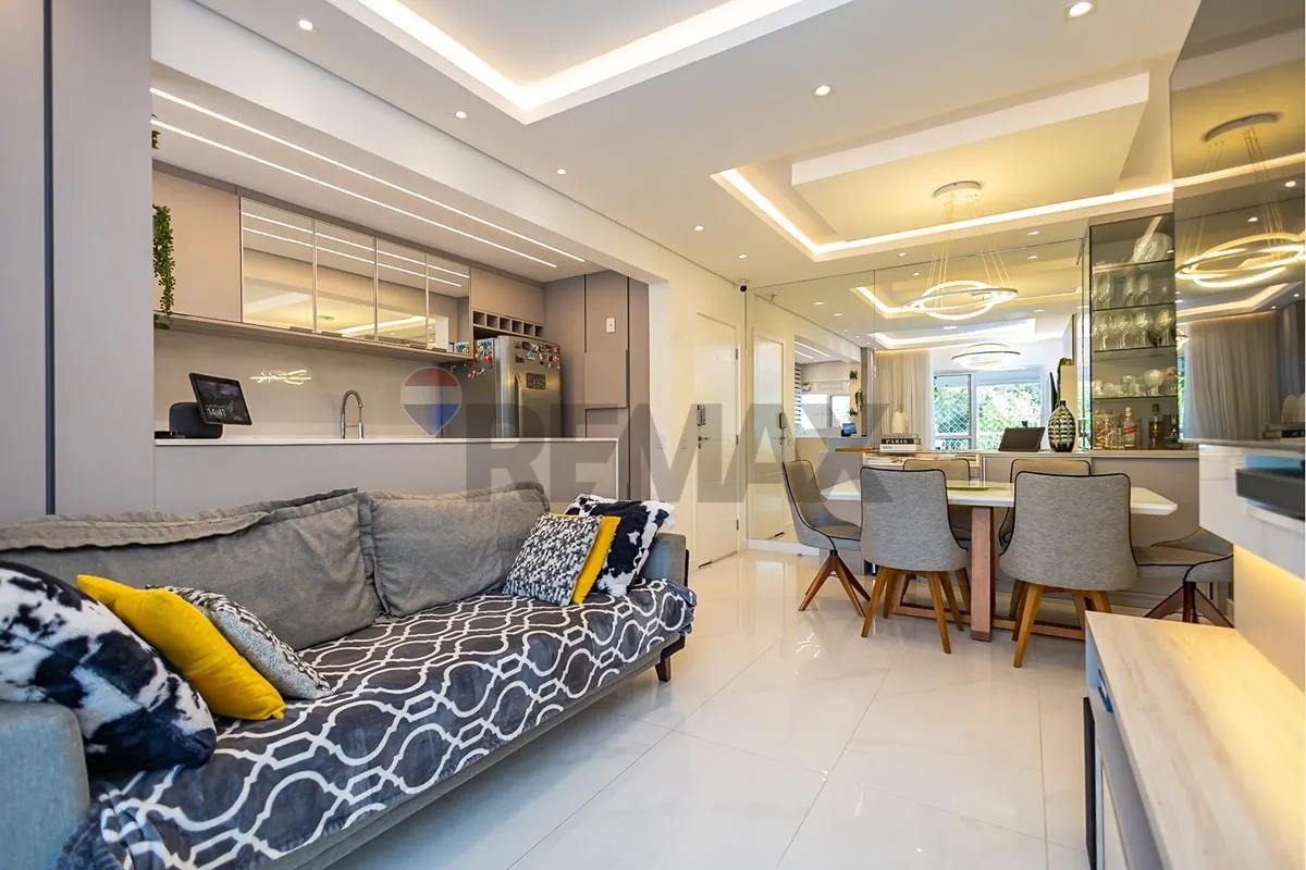 Glass-enclosed balcony in a 2-bedroom apartment, 69 m² — photo 23