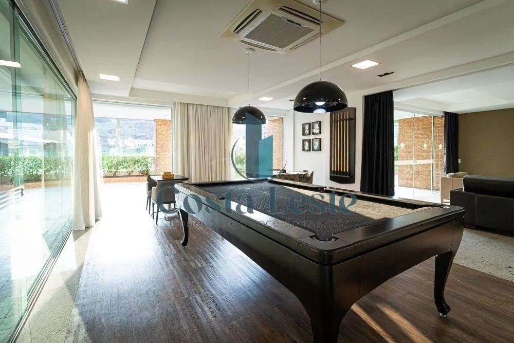 Home office in a 2-bedroom apartment, 70 m² — photo 48