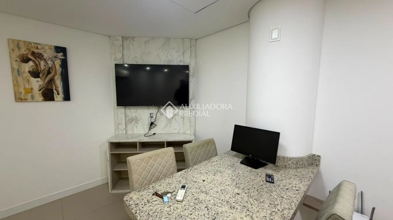 Furnished 1-bedroom apartment with 1 bathroom — photo 6