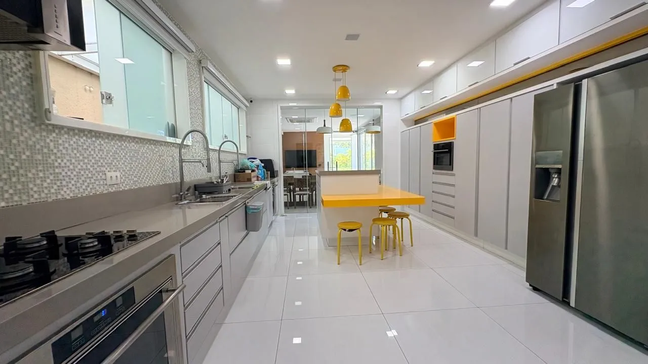 Casa mobiliada com 5 quartos e cozinha integrada — photo 13