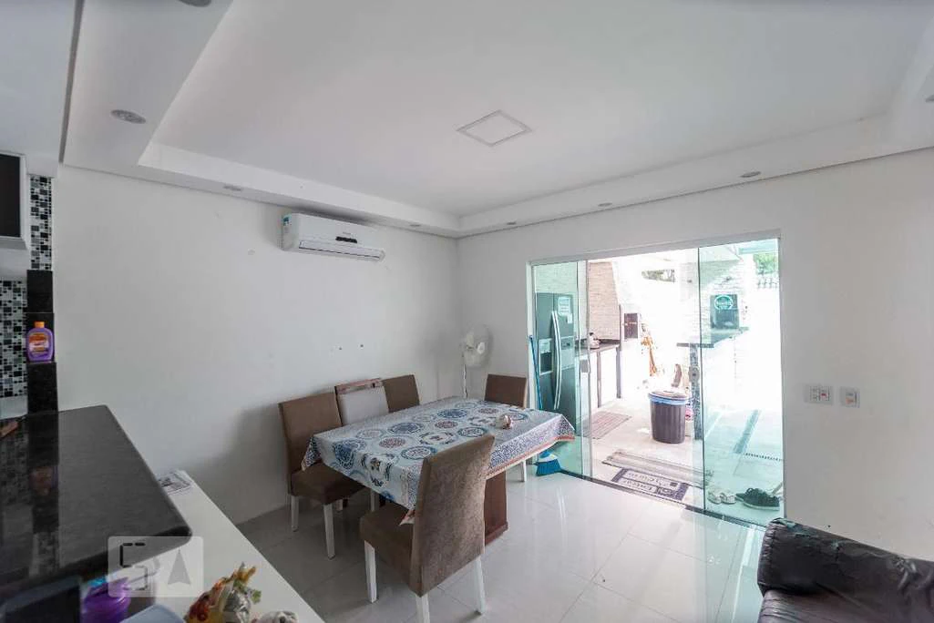 Casa mobiliada com 4 quartos, 4 banheiros e 280 m² — photo 10