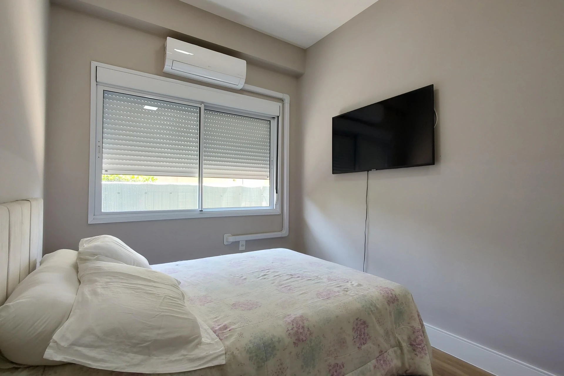 2-bedroom apartment in a building with a sauna — photo 18