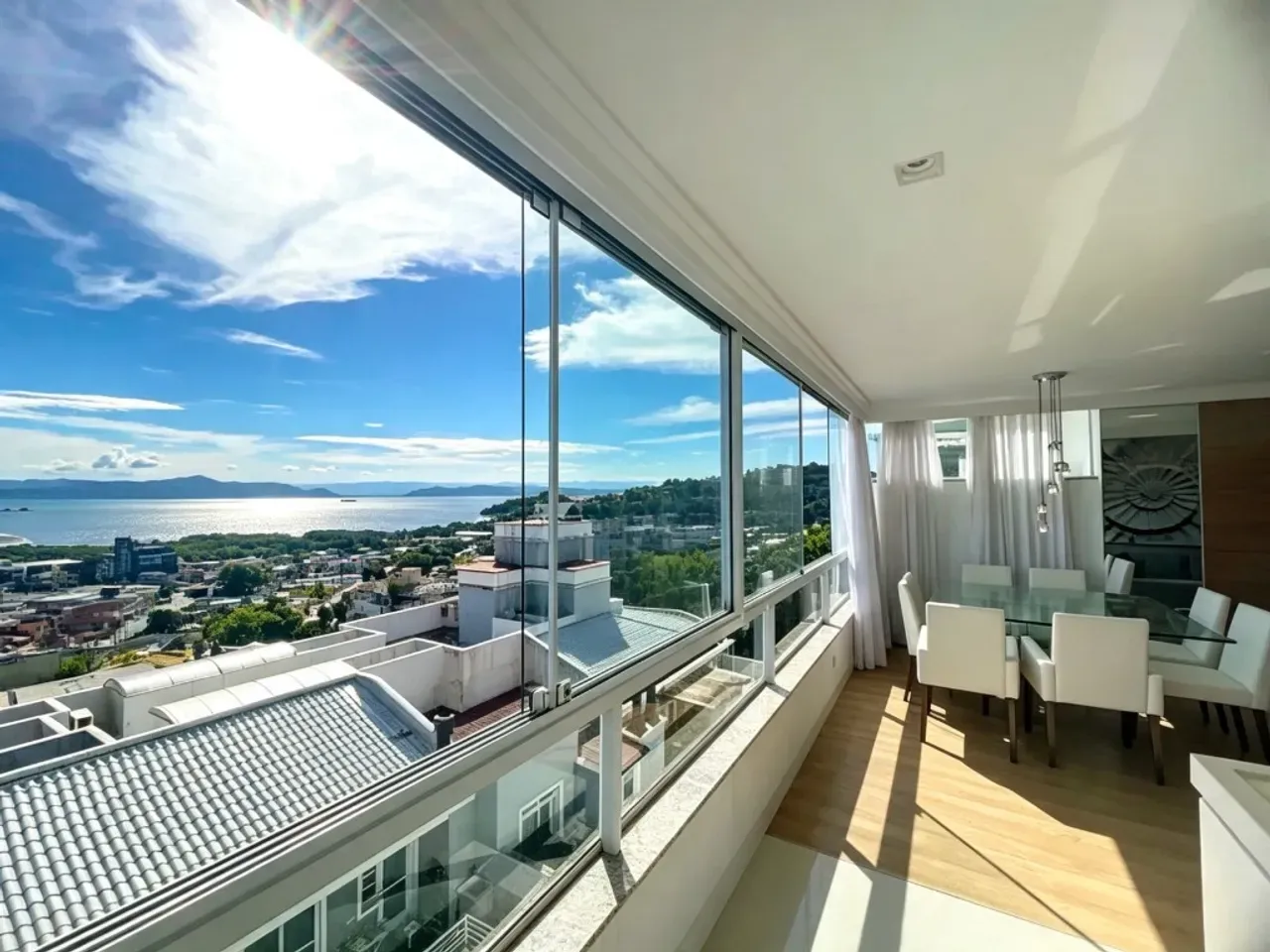 204 m² apartment with built-in grill on the balcony — photo 8