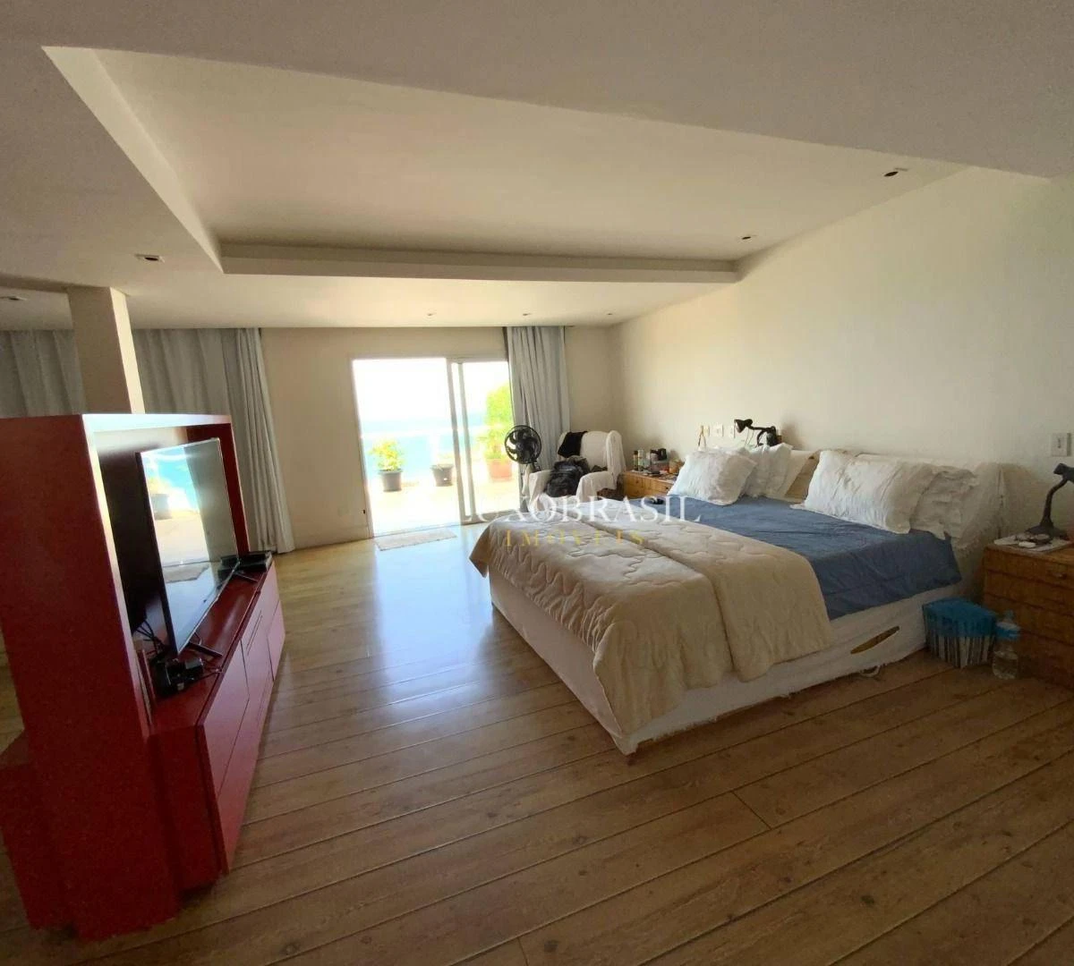 Apartment with 4 suites and access to shared pool — photo 30