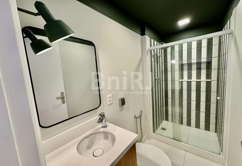 Furnished apartment, 121 m², with a glass-enclosed balcony — photo 14