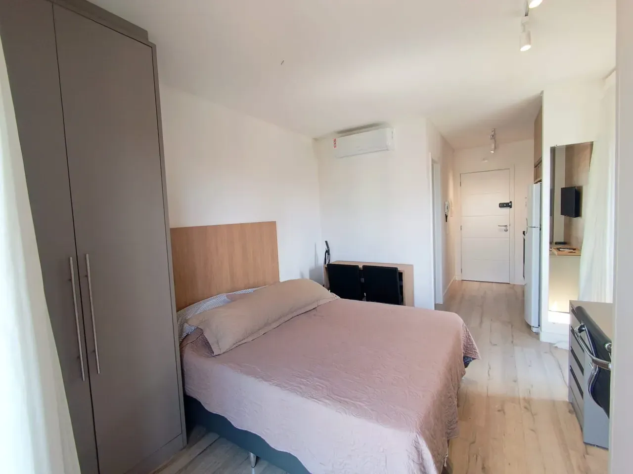 Apartamento amueblado de 30 m² con balcón en el 13º piso — photo 6