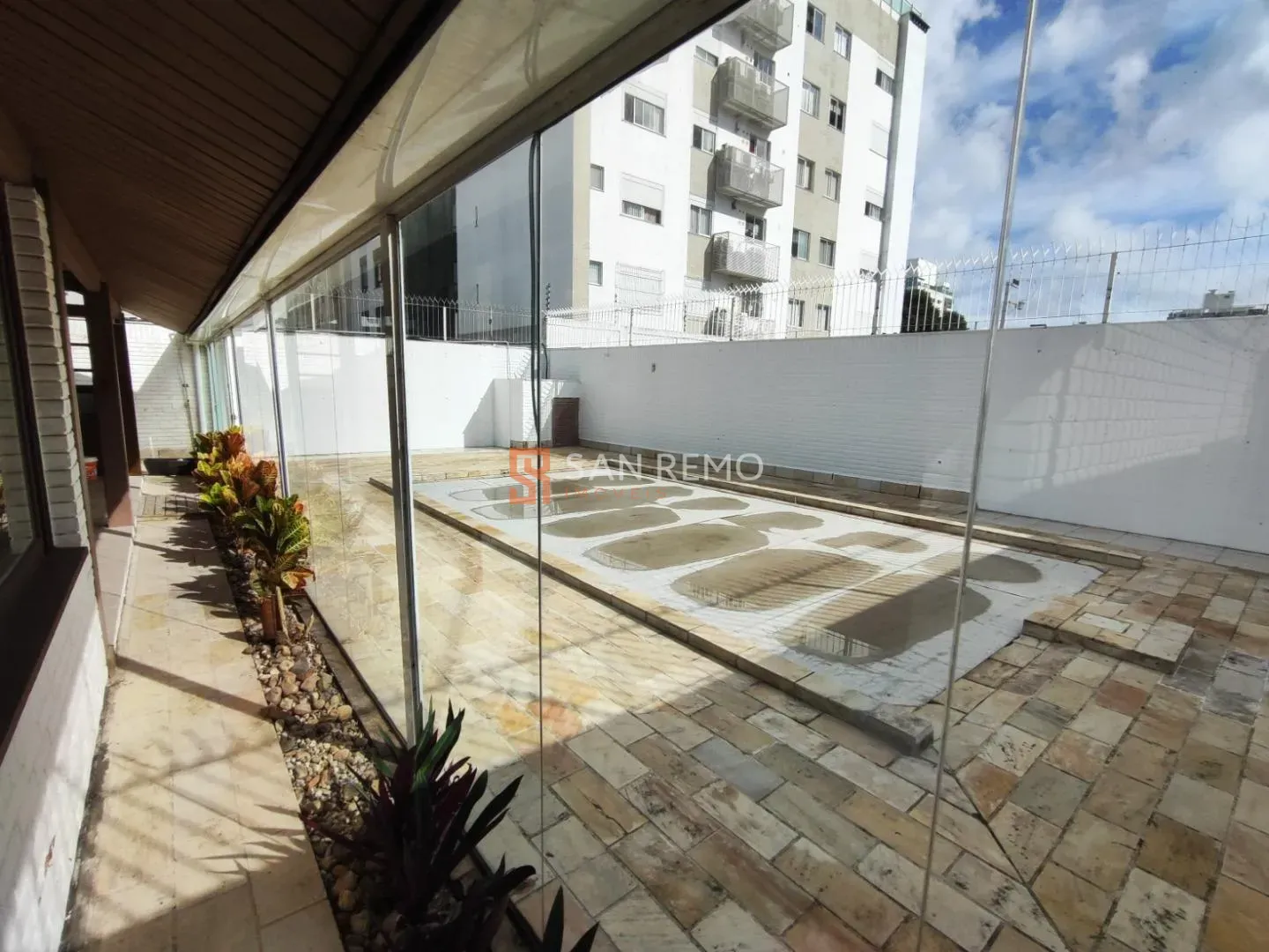 House with 6 bedrooms and 3 en-suite suites plus garden — photo 25