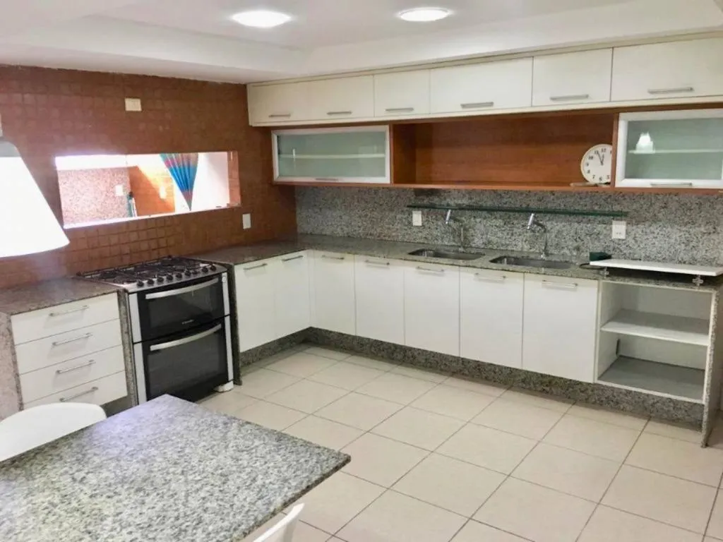 Квартира на 4-му поверсі із заскленим балконом — photo 7