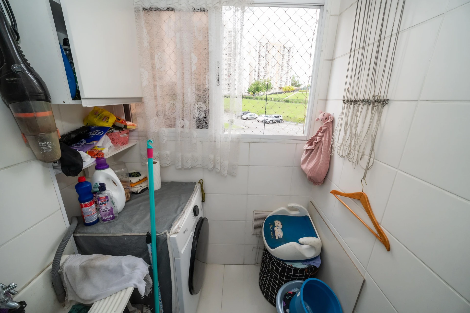 Furnished apartment, 48 m², with a grill on the balcony — photo 38