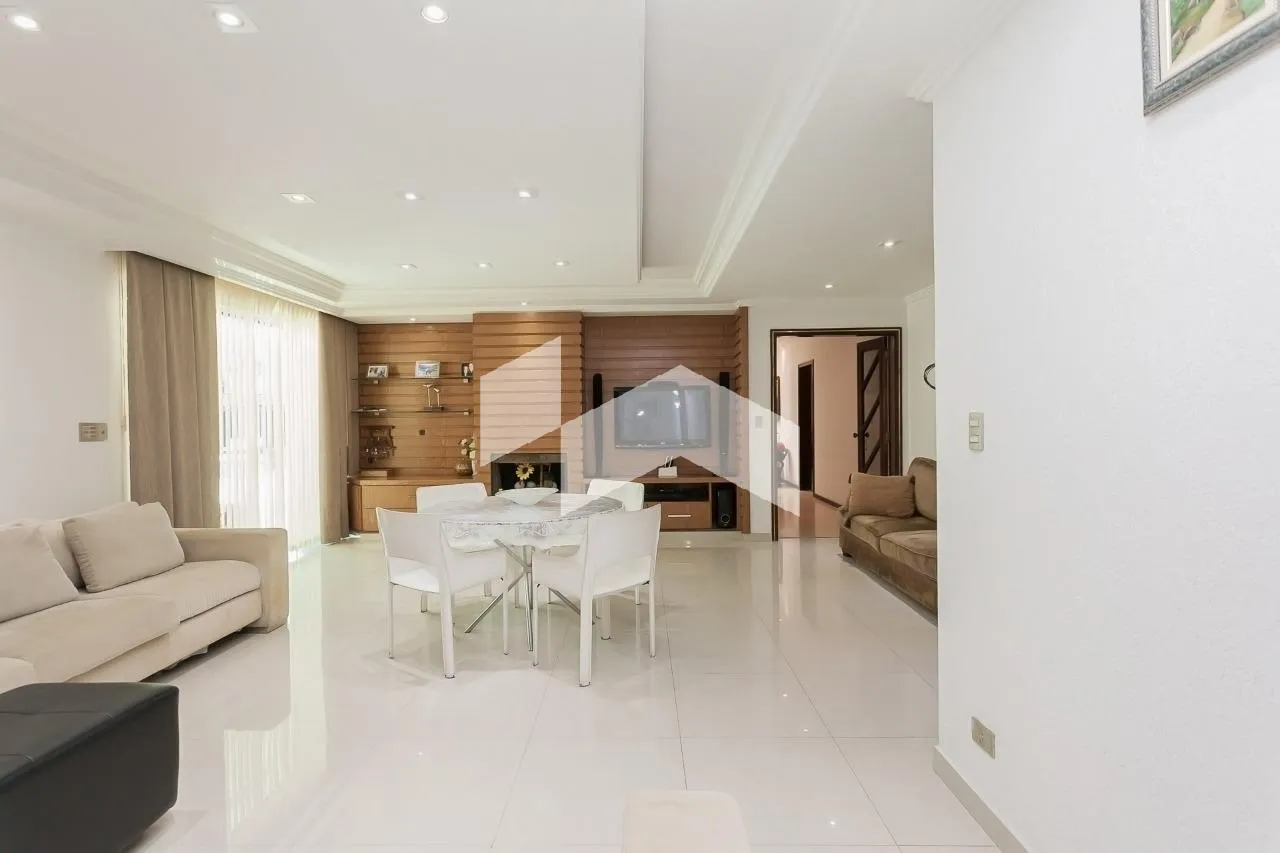 Будинок на 4 спальні з 6 місцями та 568 м² — photo 18