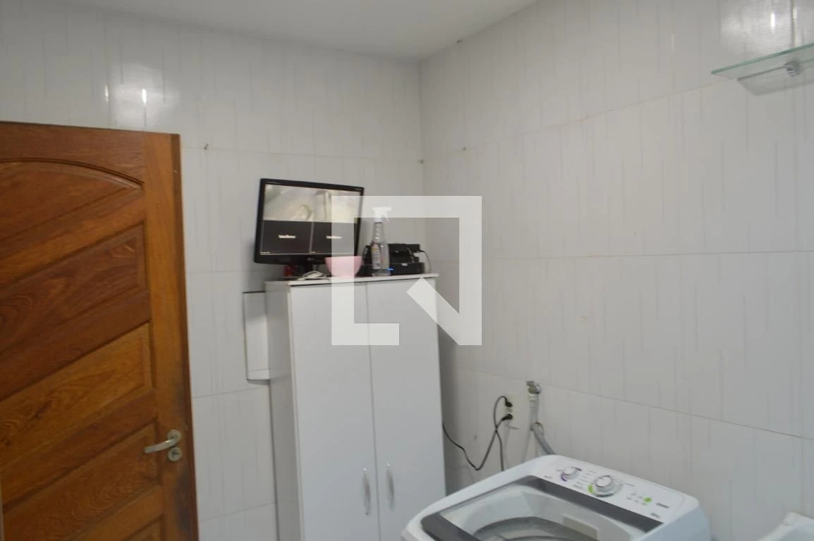 Casa de 5 quartos com 3 suítes e varanda fechada — photo 48