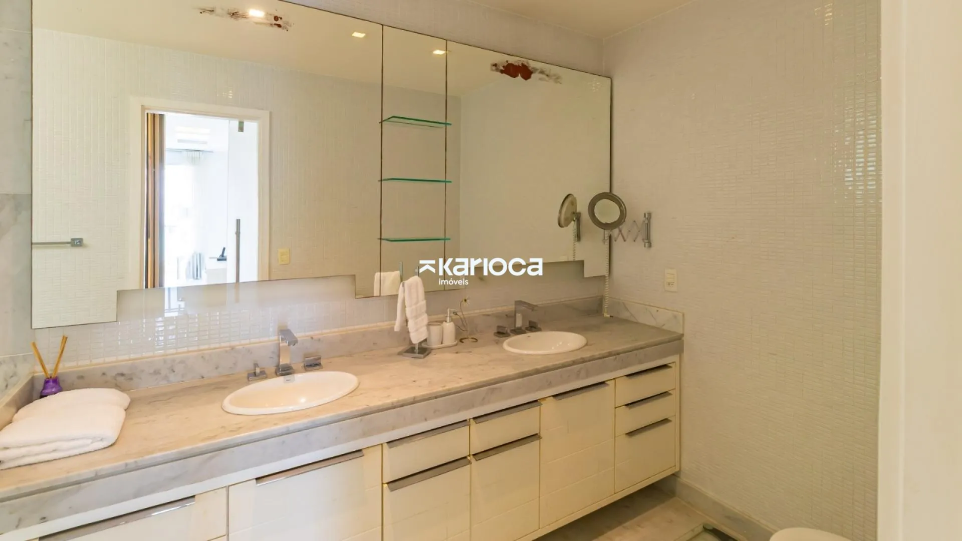 Apartamento mobiliado com 4 suítes e churrasqueira na varanda — photo 53