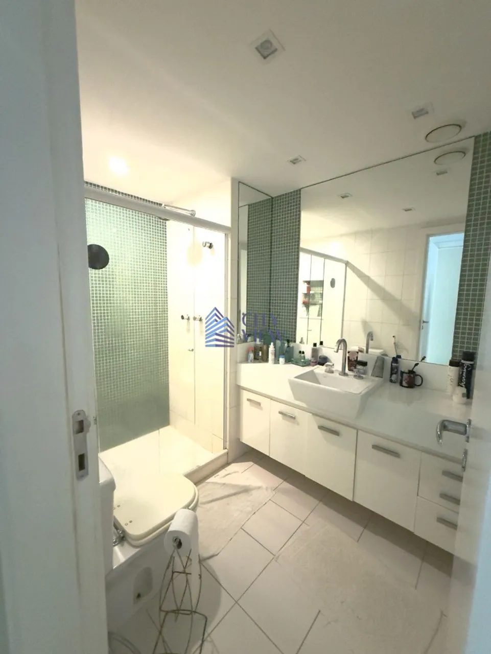 Apartamento sem mobília com 3 quartos e 5 banheiros — photo 2