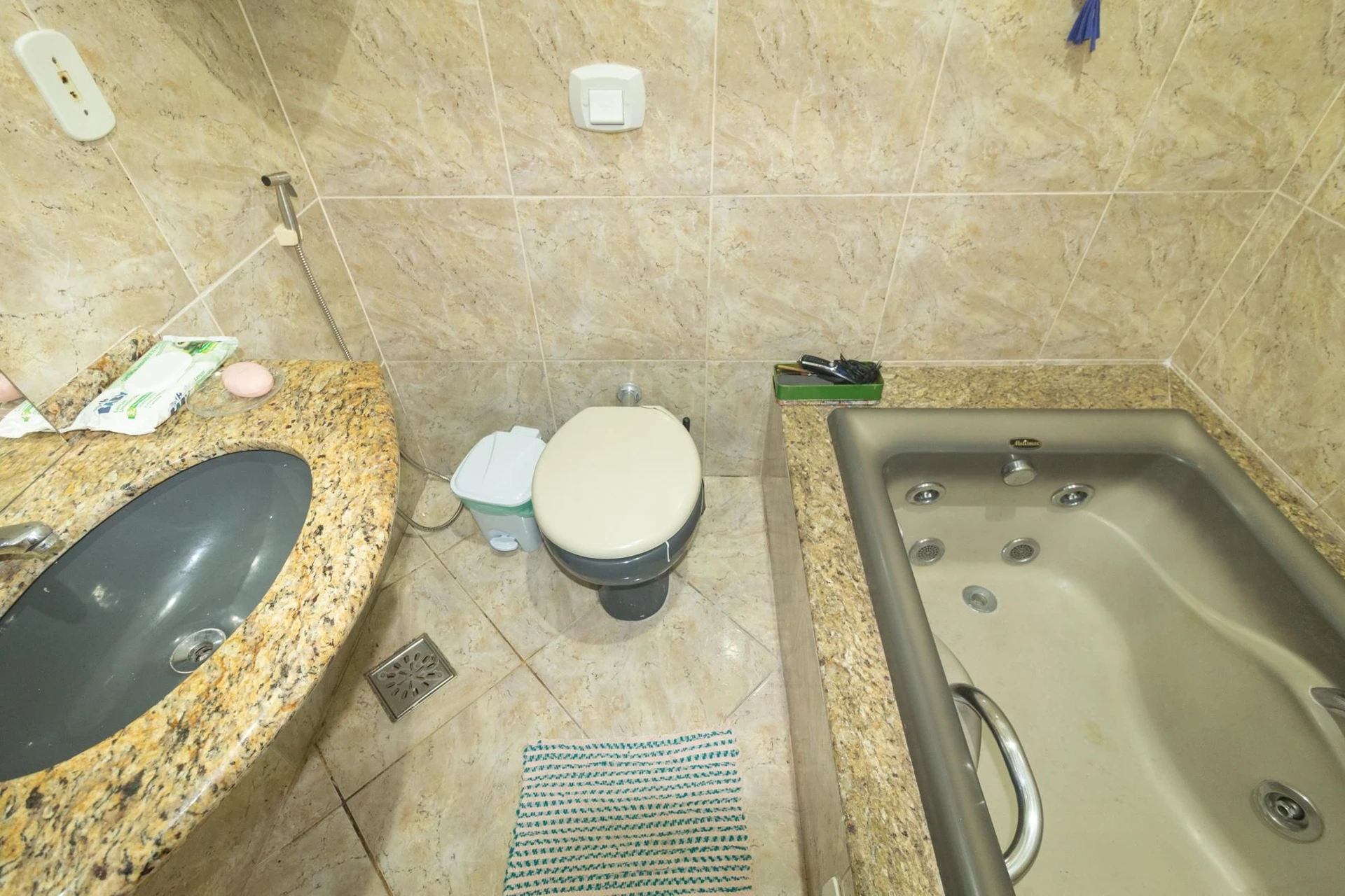 Furnished house, 250 m², with a jacuzzi — photo 49
