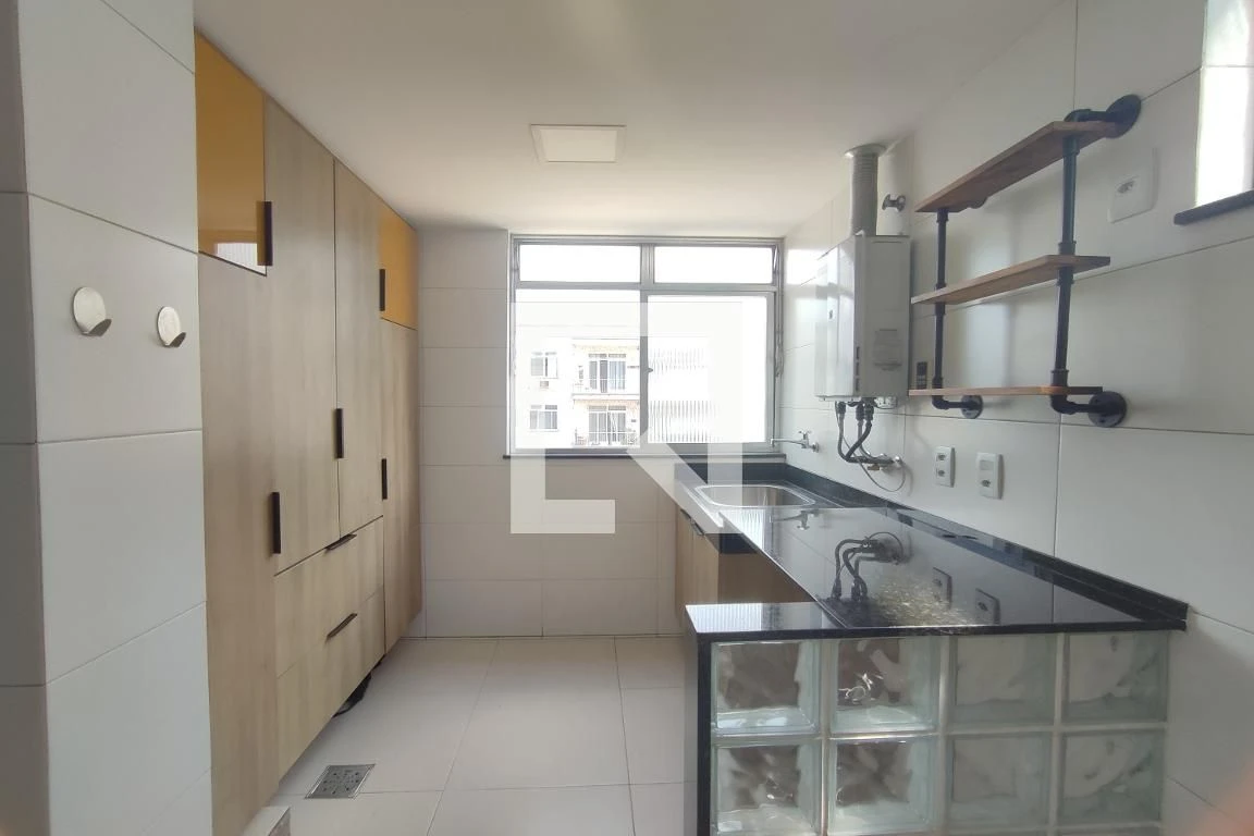 Rental apartment with 2 bedrooms, 1 suite, balcony — photo 37