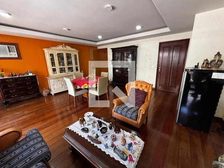 Home office in a 3-bedroom apartment, 153 m² — photo 5