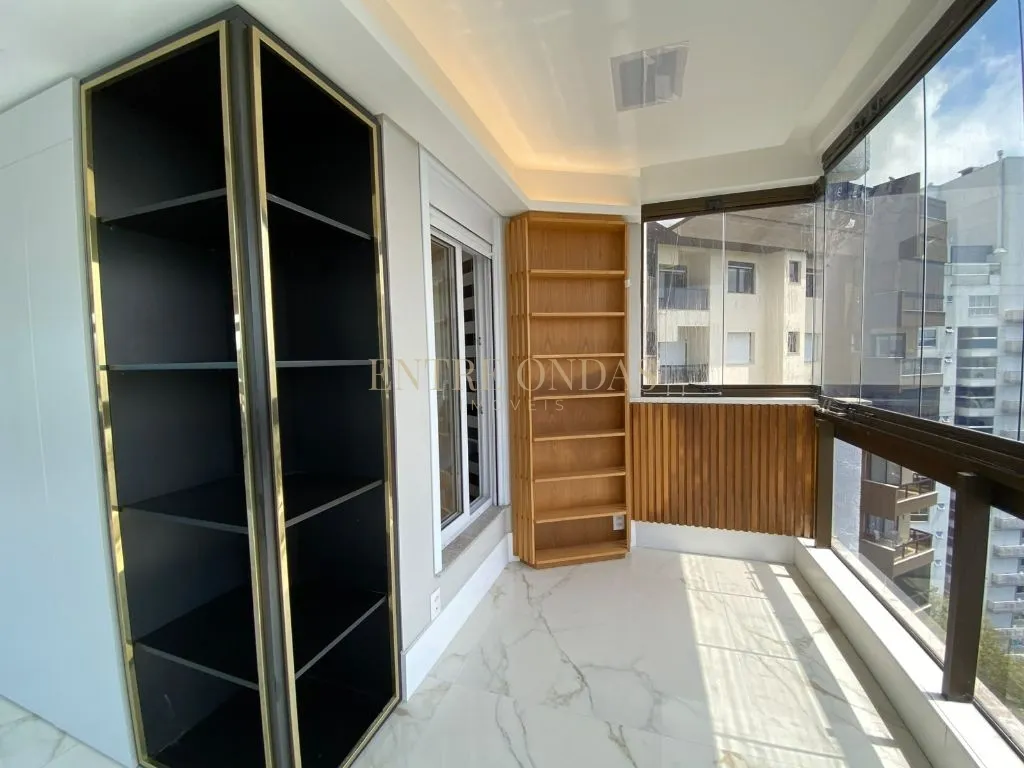 Вид на воду та 4 спальні: квартира 304 м² — photo 16