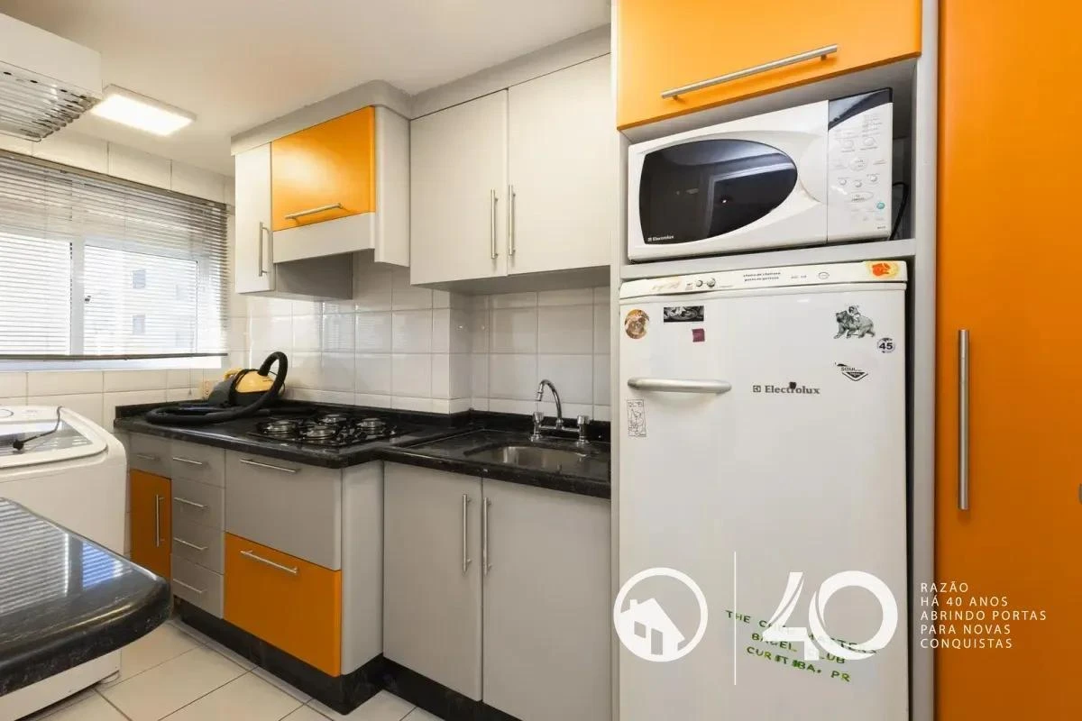 Furnished apartment, 67 m², with a glass-enclosed balcony — photo 2