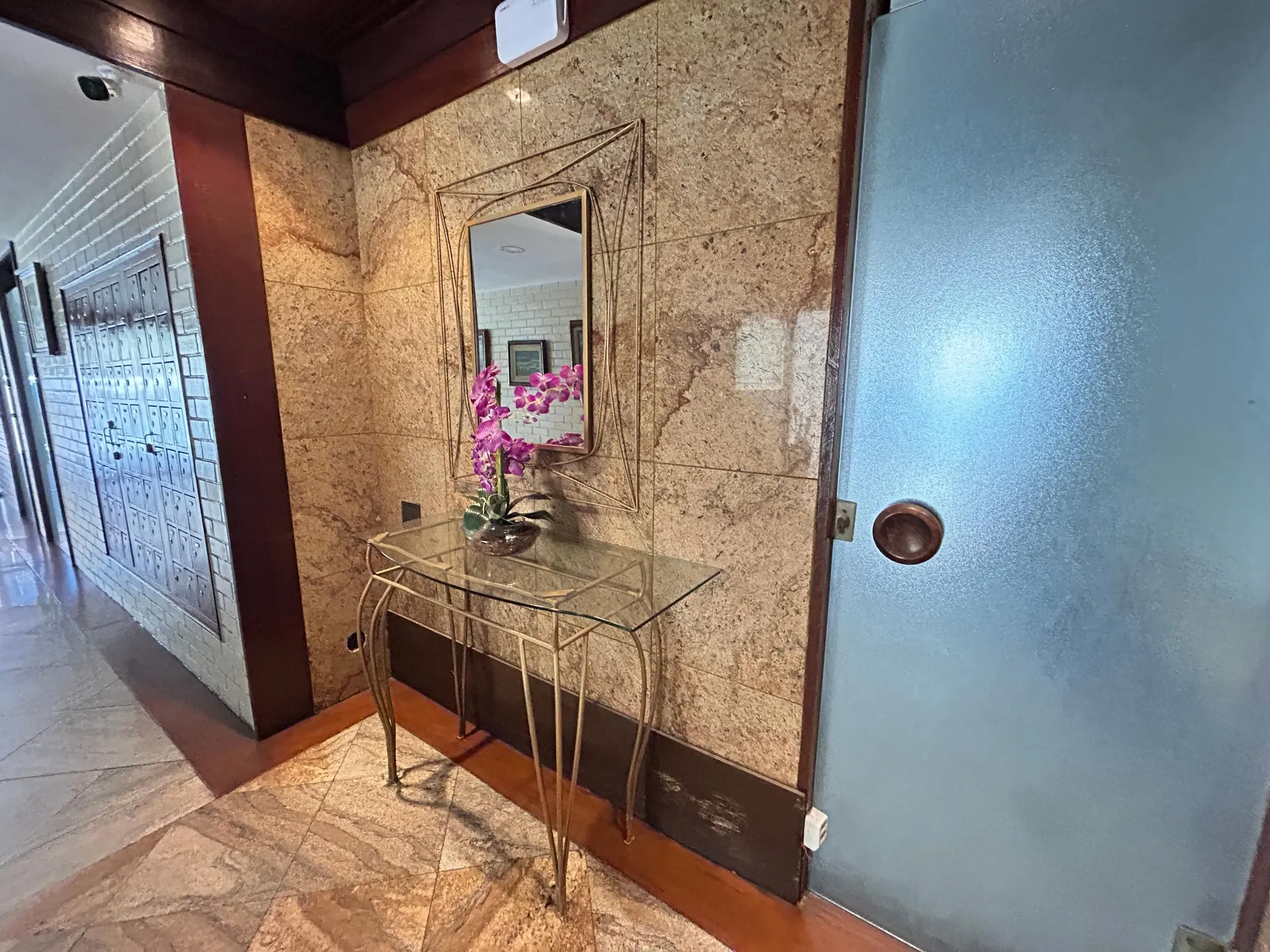 Apartamento com 3 quartos e suíte em bom estado — photo 60