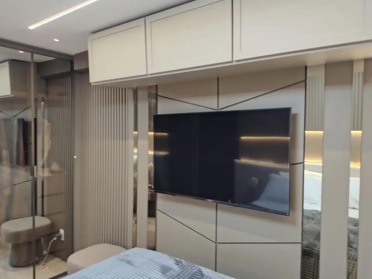 Apartamento com 3 quartos e varanda, pisos de cerâmica — photo 18