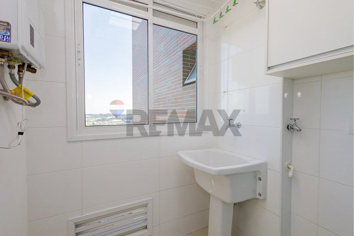 2-bedroom apartment with balcony and 2 parking spaces — photo 21