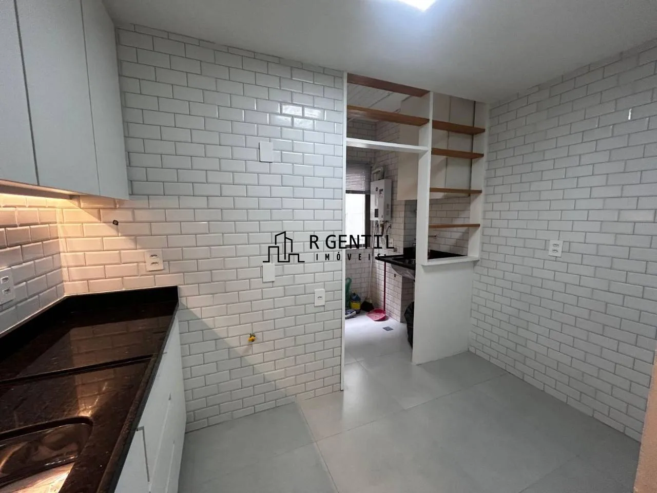 Apartamento de 2 quartos em condomínio com sauna