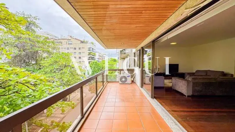 Furnished 2-bedroom apartment with 2 bathrooms — photo 16