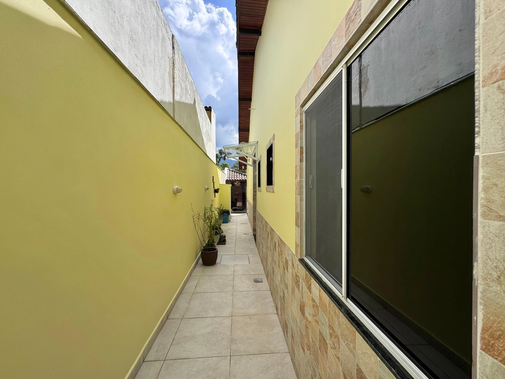 Apartamento amueblado de 4 dormitorios con jardín privado — photo 52