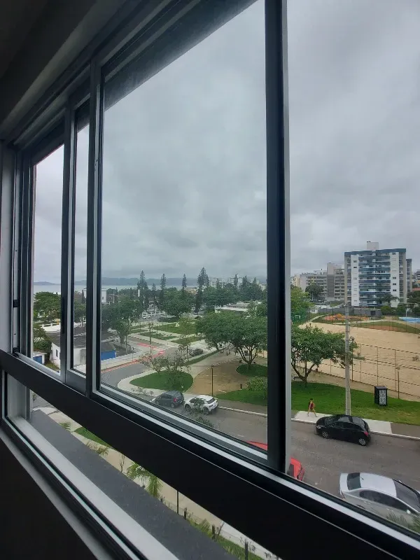 Apartamento de 3 suites con jardín privado y 2 plazas — photo 45
