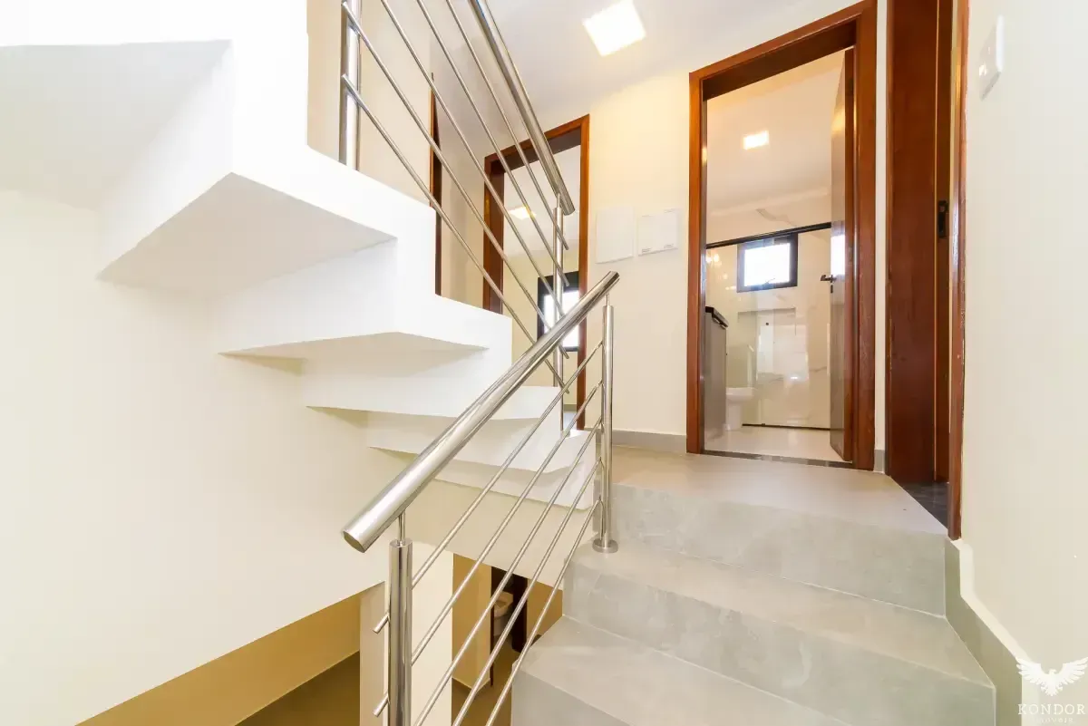 Two-story house with 230 m² and 3 bedrooms, 1 suite — photo 79