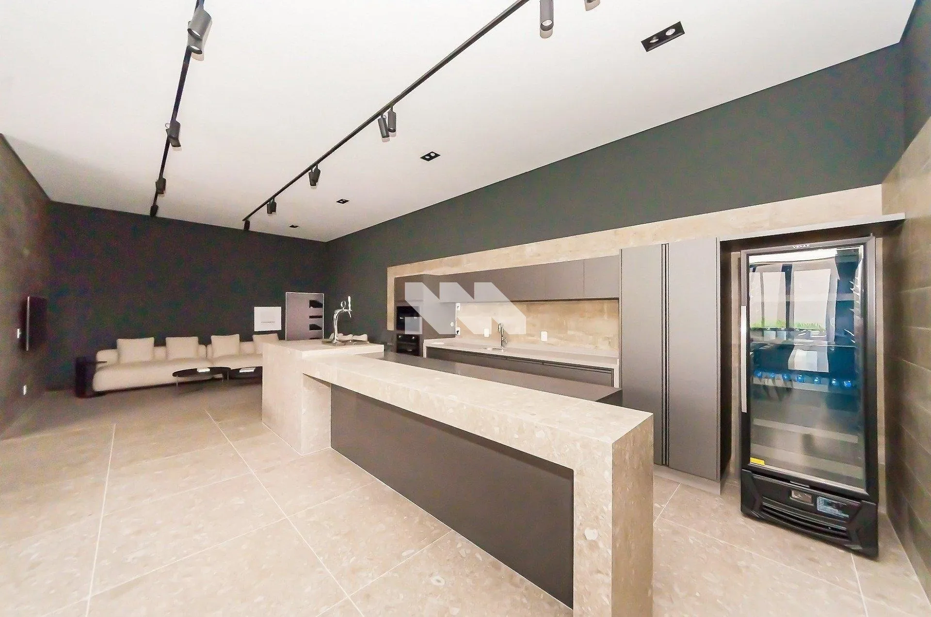 Apartment on the 5th floor with floor-to-ceiling windows — photo 60