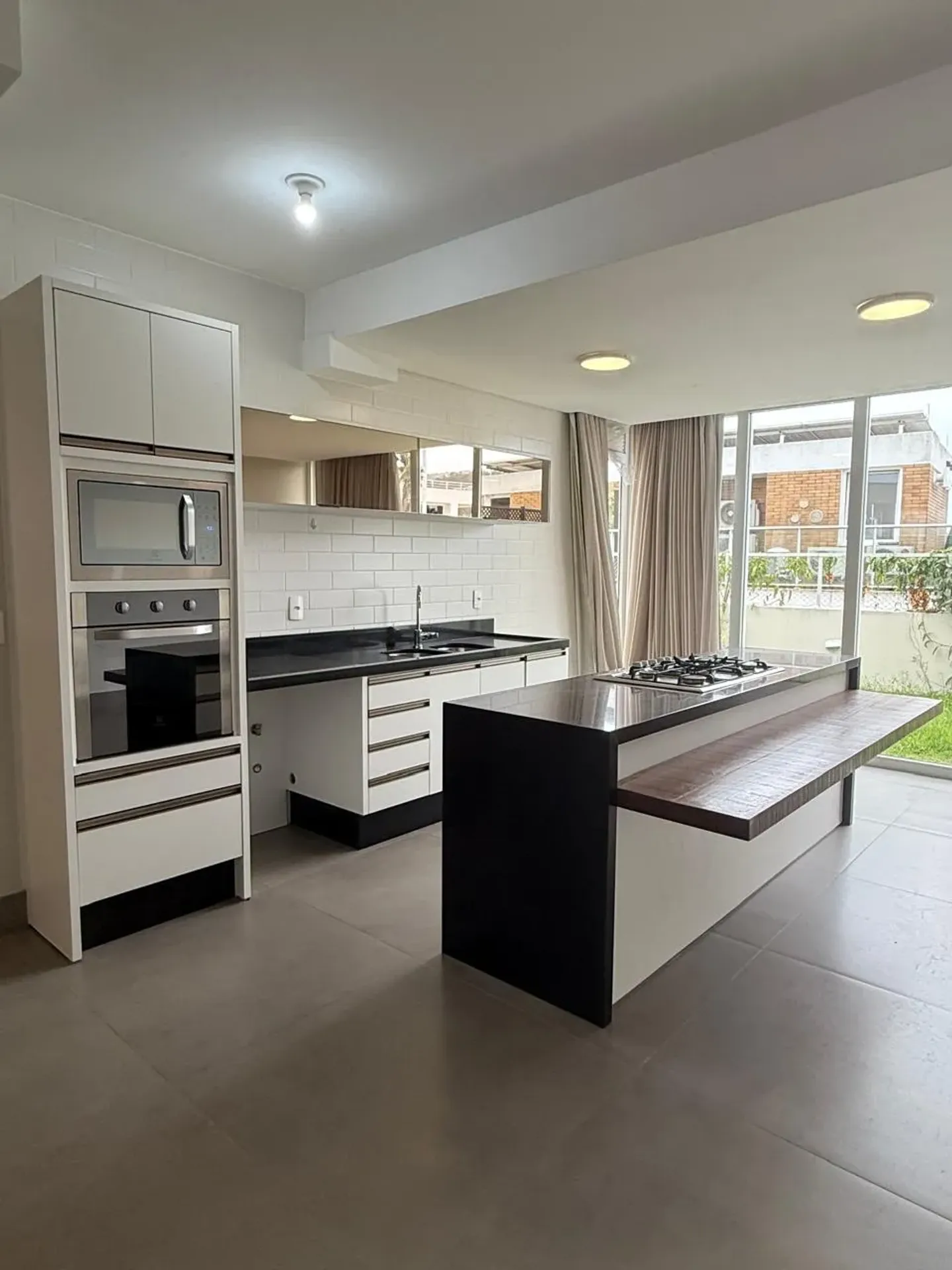 Furnished house, 263 m², with a water view — photo 15