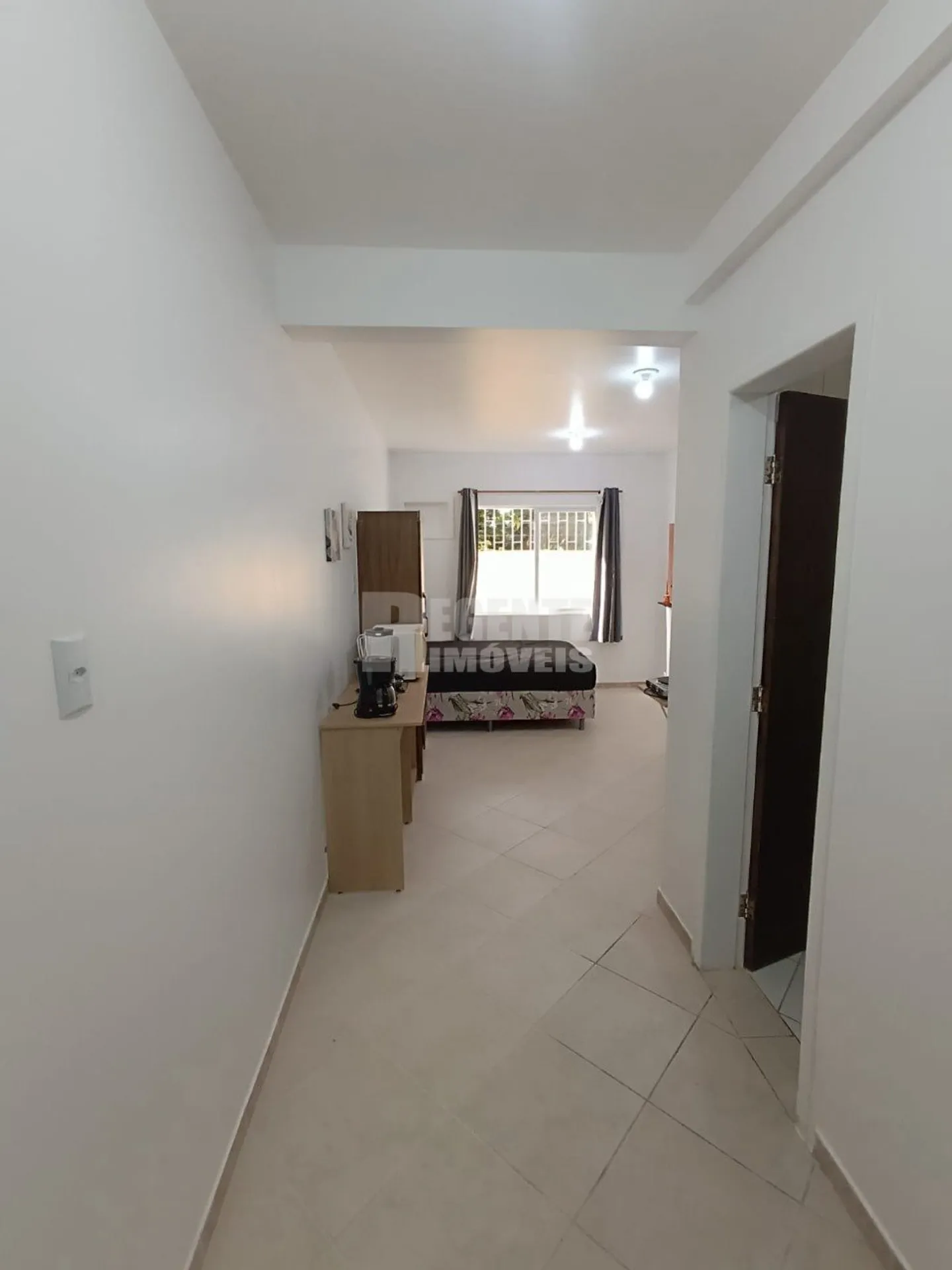 Furnished 30 m² studio with 1 parking space and 1 bath — photo 9