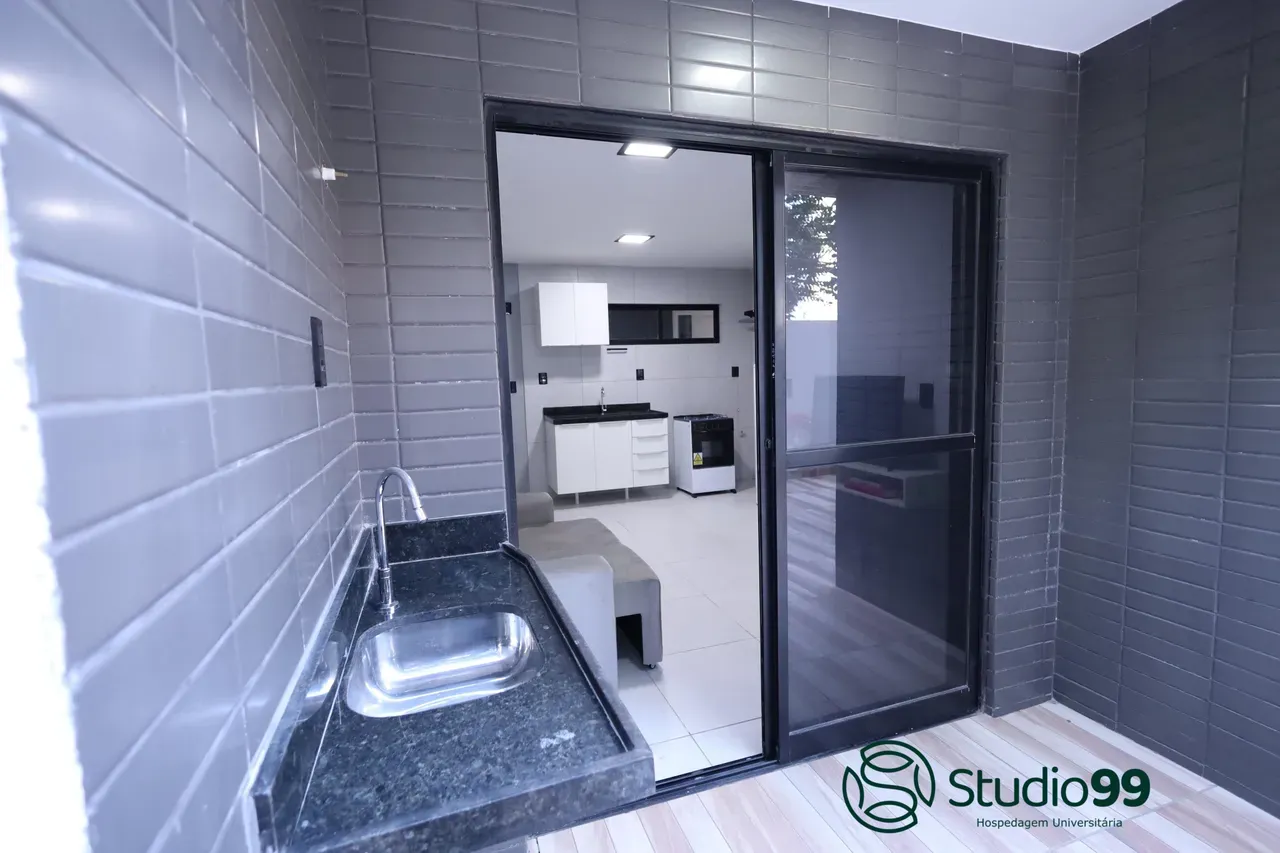 Apartamento mobiliado de 1 quarto com cozinha integrada — photo 2