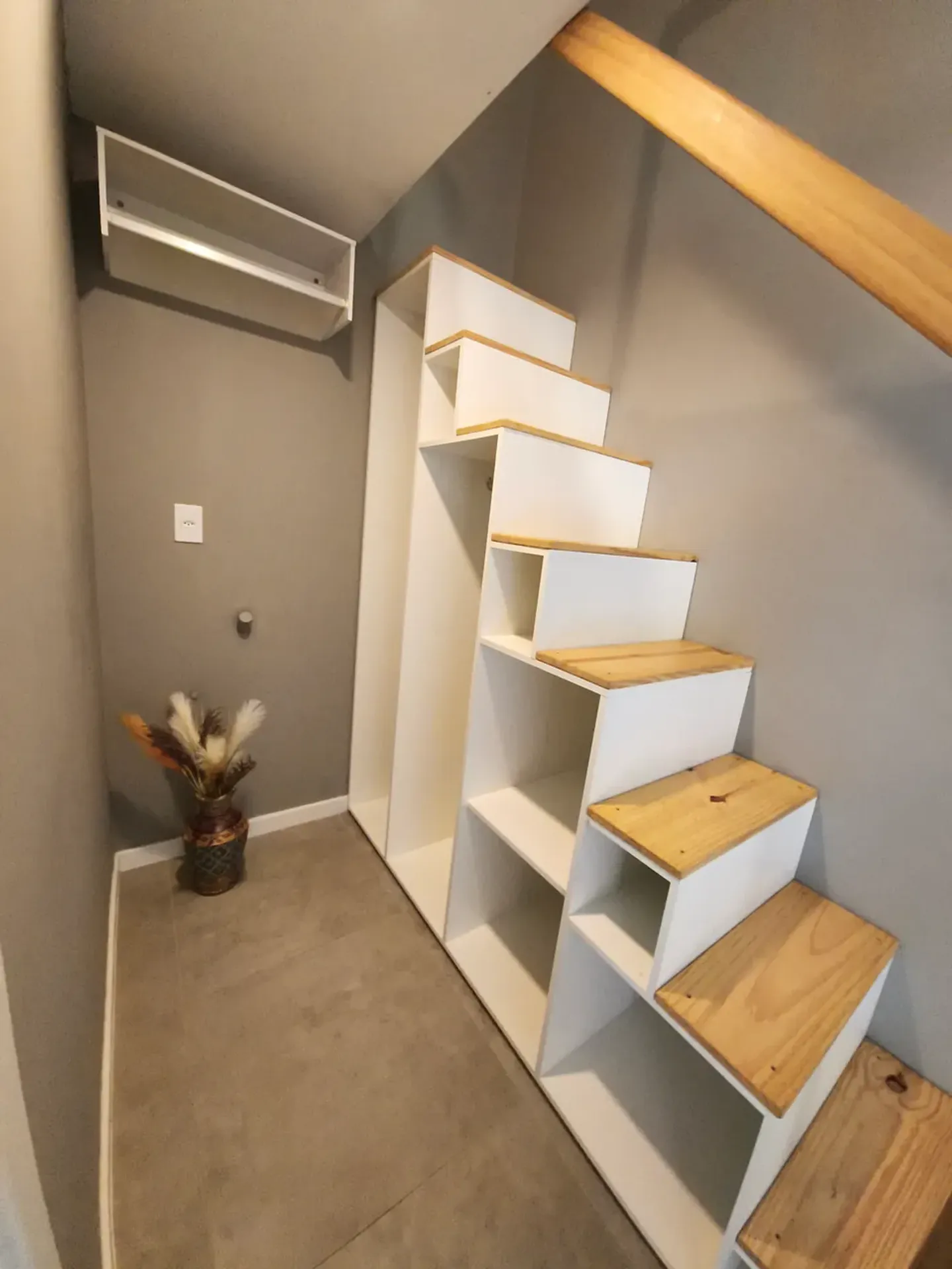 Home office in a one-bedroom apartment, 27 m² — photo 14