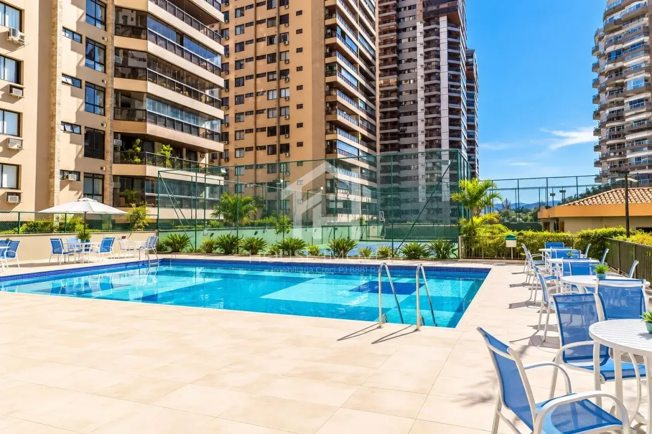 3-bedroom apartment with a water view in Rio de Janeiro — photo 32