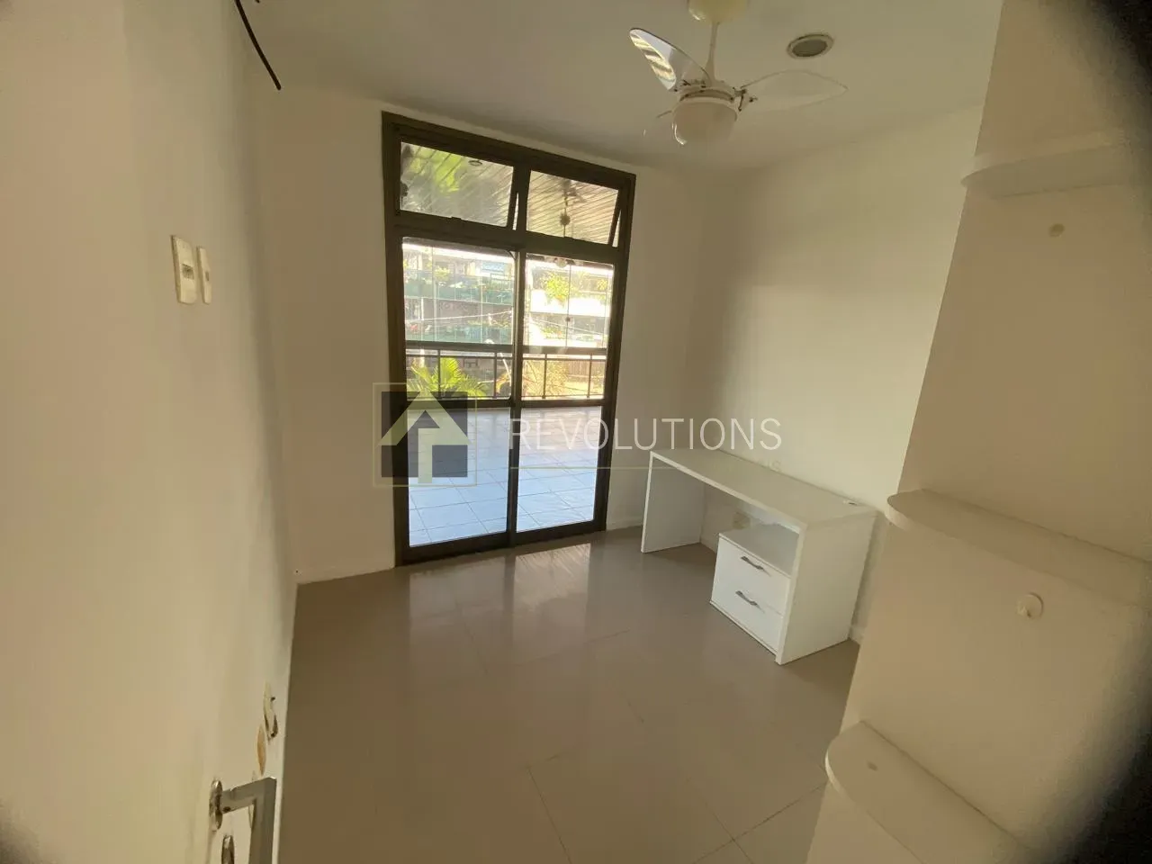 Apartment with 3 bedrooms and 3 bathrooms, enclosed kitchen — photo 14