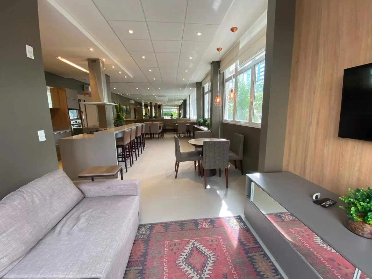 Furnished 2-bedroom apartment with 1 en-suite, 67 m² — photo 35