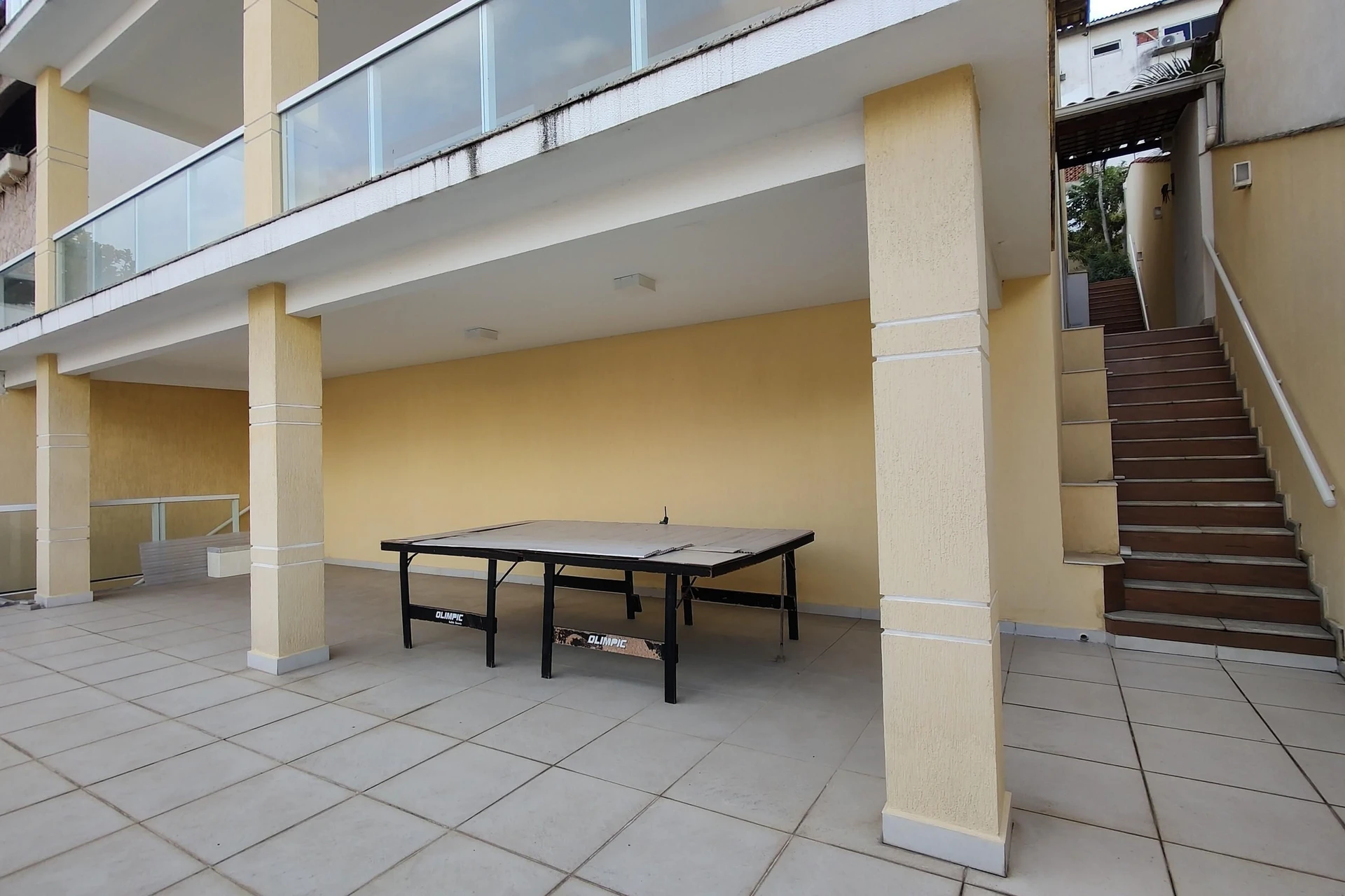 Vista a la montaña y 5 dormitorios: casa de 900 m² — photo 49