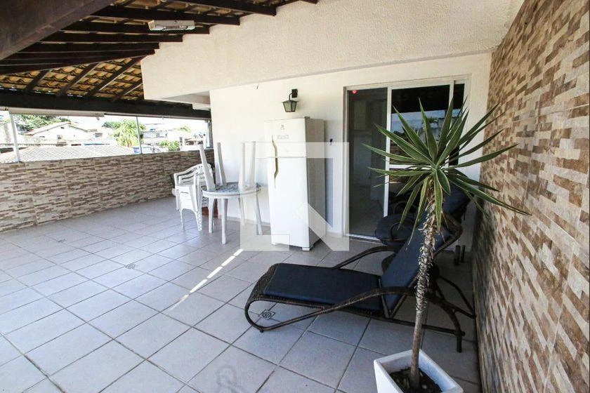 Balcony with a grill in a 3-bedroom apartment, 131 m² — photo 23