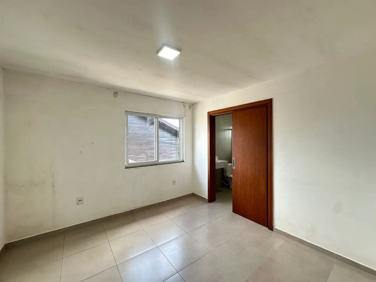 2-bedroom apartment, both with their own bathrooms, 74 m² — photo 6
