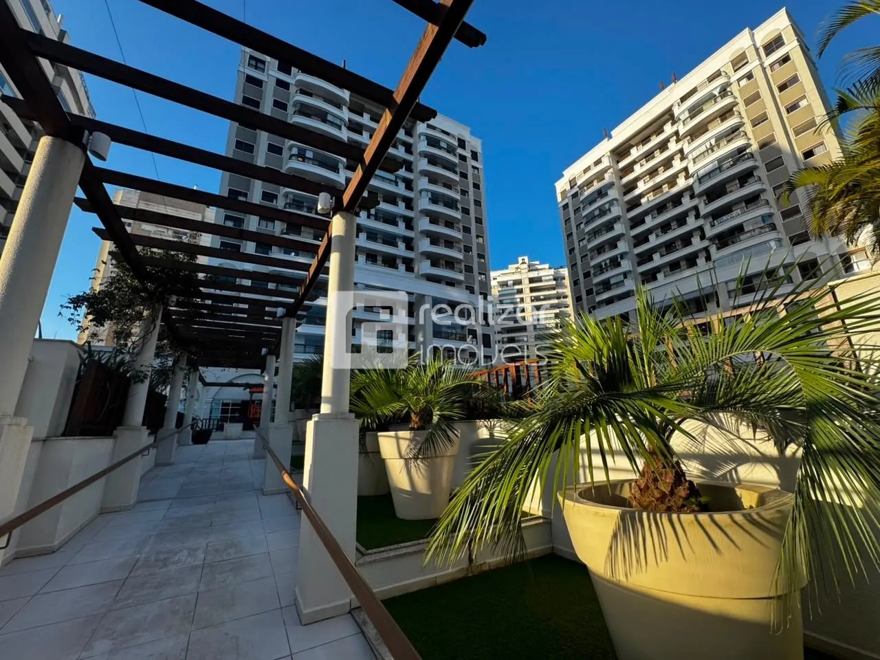 Furnished home with 3 bedrooms, 1 en-suite and 2 parking spaces — photo 11