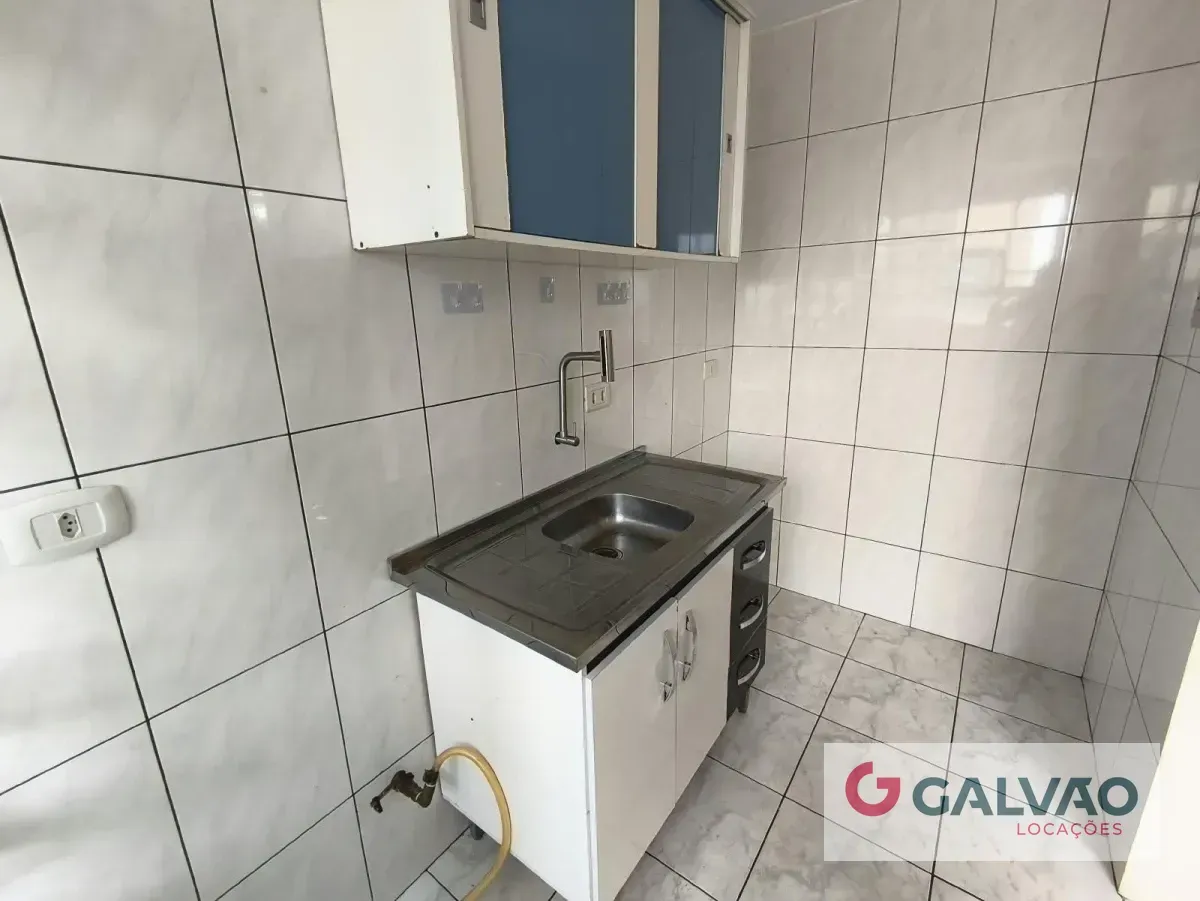 Departamento de 3 dormitorios con piso de madera o laminado — photo 2