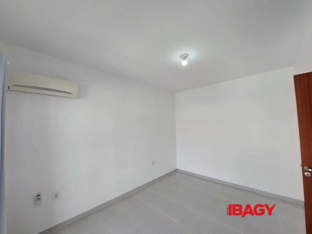 Apartment, 57 m², with a walk-in closet — photo 7