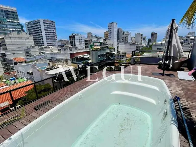 Triplex penthouse with 5 bedrooms and 5 bathrooms — photo 18